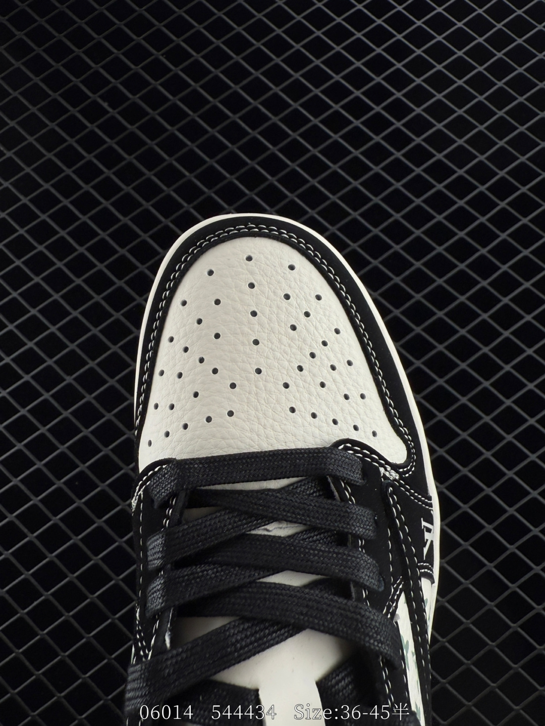 Nike Air Jordan 1 x Travis Scott AJ1